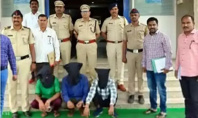 आनलाइन ठगी करने वाले तीन आरोपियों को पुलिस ने जम्मू-कश्मीर से किया गिरफ्तार