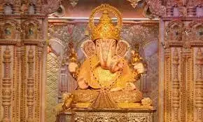 दगडूसेठ हलवाई गणपति ने साकारी अयोध्या के श्रीराम मंदिर की झांकी
