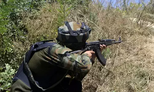 बारामूला में सुरक्षा बलों के साथ मुठभेड़ में आतंकवादी मारा गया बारामूला में सुरक्षा बलों के साथ मुठभेड़ में आतंकवादी मारा गया