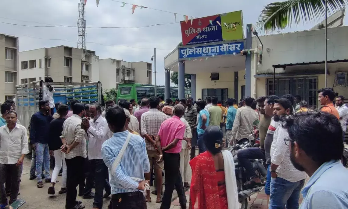 सूदखोरों से तंग आकर किसान ने की आत्महत्या