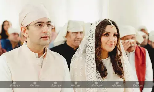 राघव-परिणीति ने आज दिल्ली में अरदास, शब्द कीर्तन के साथ रखी एक गेट-टुगेदर पार्टी ! इस दिन होंगे उदयपुर रवाना