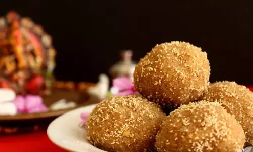 गणेश उत्सव पर बनाएं चूरमा लड्डू, इस आसान रेसपी से