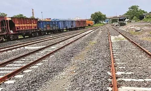 अजनी स्टेशन पर बनेंगे 4 नए प्लेटफार्म, 26 कोच की गाड़ी हो सकेगी खड़ी अजनी स्टेशन पर बनेंगे 4 नए प्लेटफार्म, 26 कोच की गाड़ी हो सकेगी खड़ी