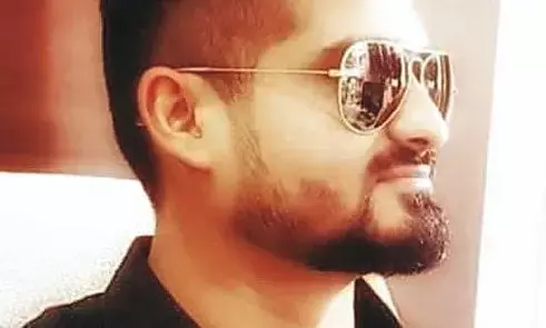 नेतापुत्रों काे आसानी से शिकार बनाता रहा सोंटू नेतापुत्रों काे आसानी से शिकार बनाता रहा सोंटू