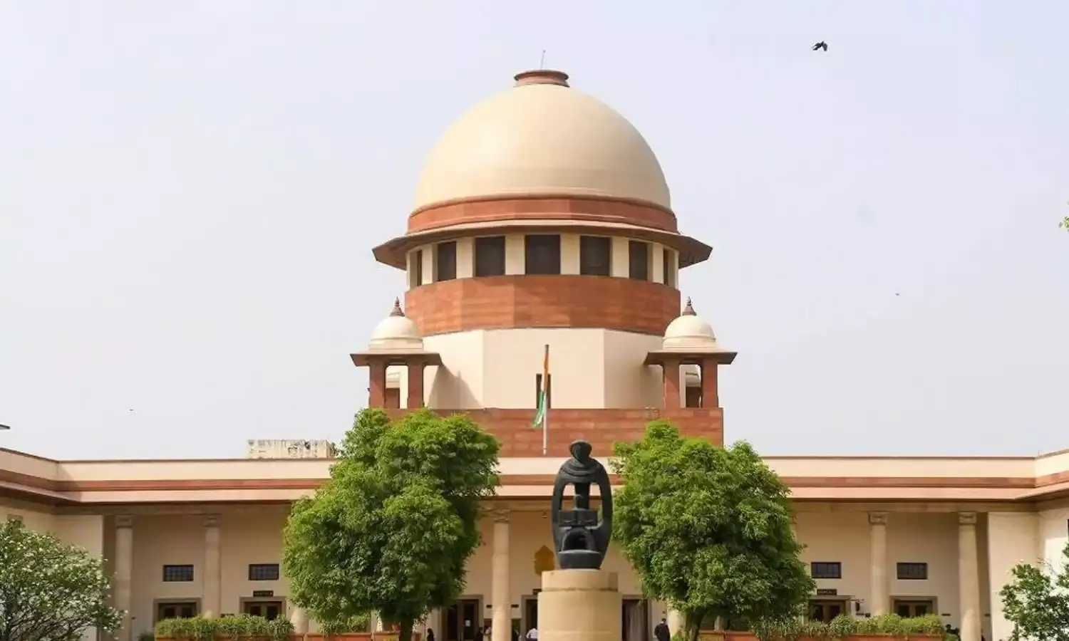 सुप्रीम कोर्ट का महाराष्ट्र विधानसभा अध्यक्ष को निर्देश, एक में मामले के निपटारे की कार्यवाही करें शुरू