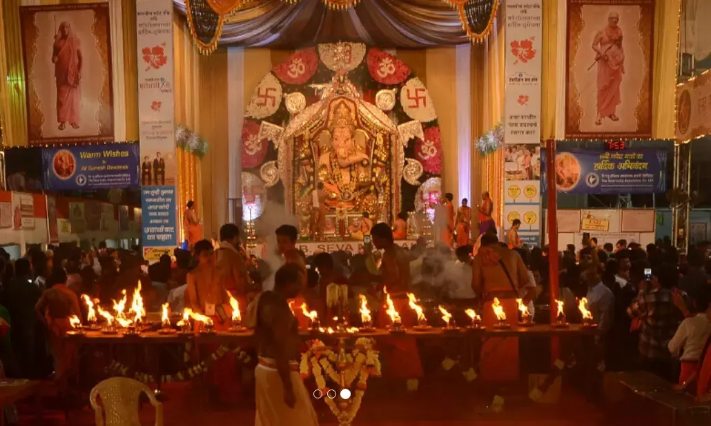 गणेशोत्सव की शानदार शुरुआत, ढोल-ताशों, डांस और गणपति बप्पा मोरया के जयकारों के साथ जश्न शुरू