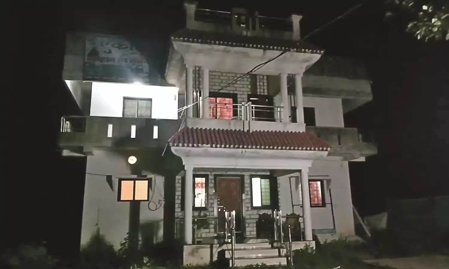 देह व्यापार अड्डे पर मिली युवतियां