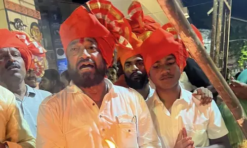 एनसीपी नेता प्रकाश गजभिये ने किया बप्पा का भव्य स्वागत, उत्सव के उत्साह में दिखे कार्यकर्ता एनसीपी नेता प्रकाश गजभिये ने किया बप्पा का भव्य स्वागत, उत्सव के उत्साह में दिखे कार्यकर्ता