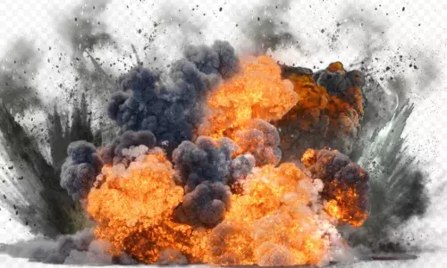 प्लास्टिक फैक्ट्री में विस्फोट से 2 की मौत, 3 घायल