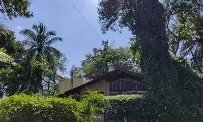 50 के दशक में जुहू बीच के पास बंगला बनवाने वाले पहले स्टार थे देव साहब 50 के दशक में जुहू बीच के पास बंगला बनवाने वाले पहले स्टार थे देव साहब