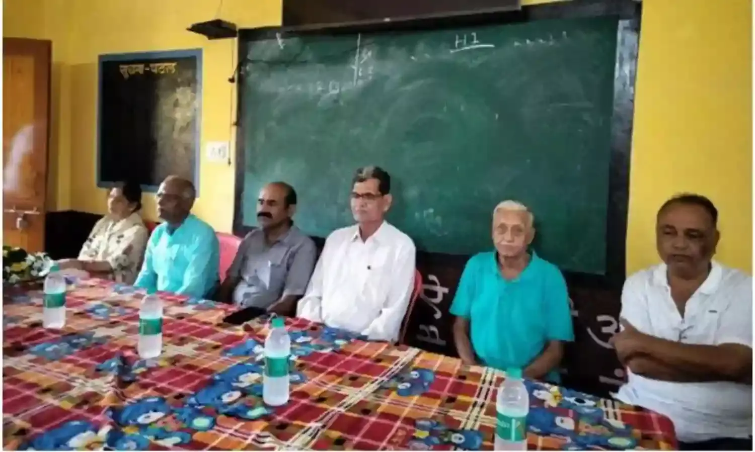 जिला निर्वाचन अधिकारी ने किया त्रैमासिक निरीक्षण