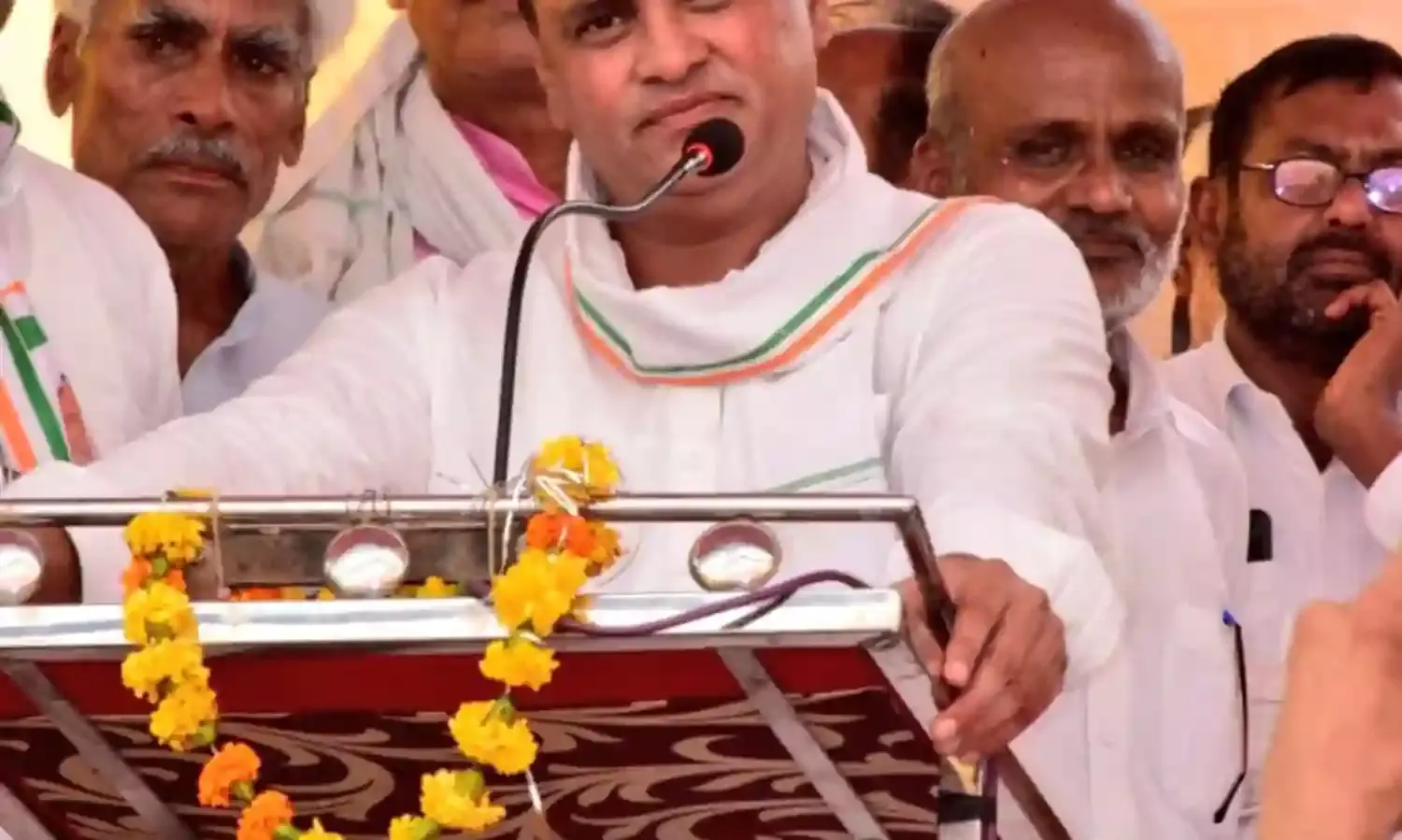 हमारा प्रत्याशी कोई व्यक्ति नहीं हाथ का पंजा है, हाईकमान जिसे टिकट देगा, हमें उसके लिए पूरी मेहनत से काम करके जिताना है