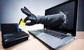 हर दिन अच्छा कमाने के चक्कर में गंवाए 5.20 लाख हर दिन अच्छा कमाने के चक्कर में गंवाए 5.20 लाख