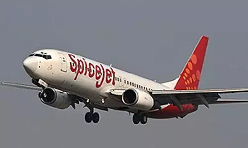 स्पाइसजेट का विमान एहतियातन कोलकाता हवाईअड्डे पर उतरा