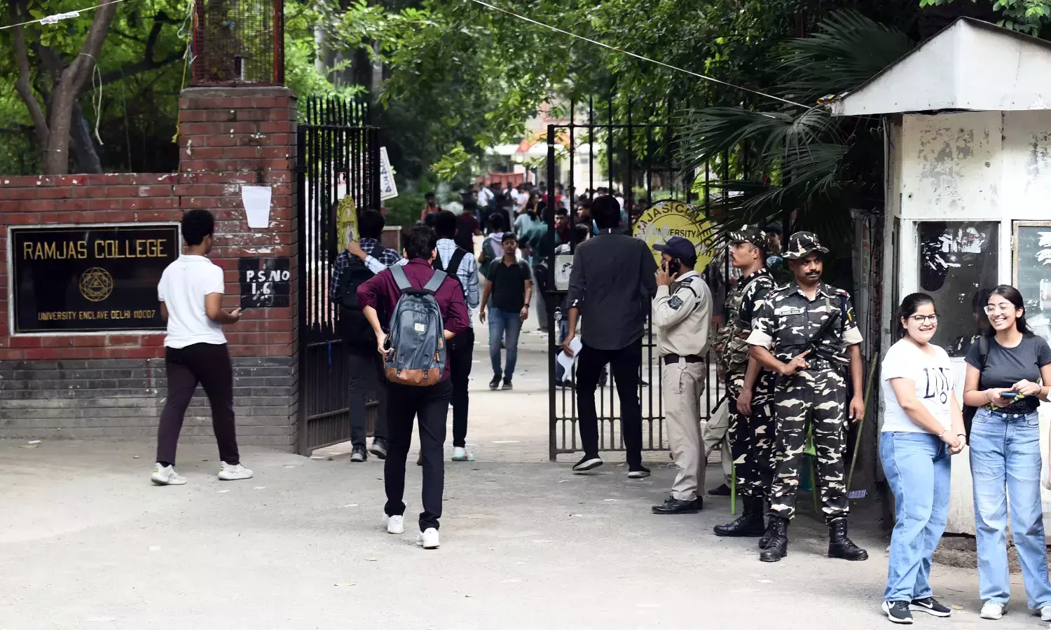 छात्रसंघ चुनाव में 42 प्रतिशत मतदान, शनिवार को  घोषित होंगे नतीजे