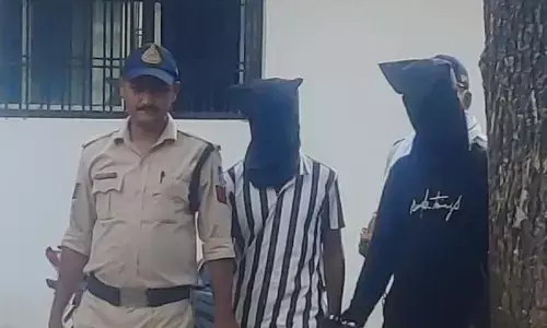 चेन स्नेचर गैंग के दो बदमाश गिरफ्तार