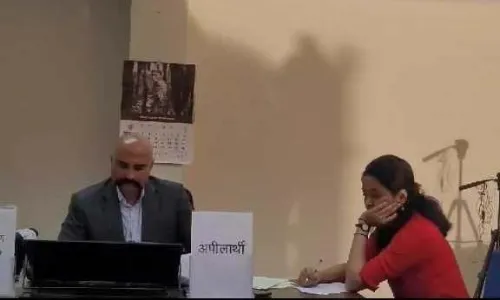 राज्य सूचना आयुक्त राहुल सिंह ने रीवा के एडिशनल एसपी अनिल सोनकर को 25 हजार जुर्माने का कारण बताओ जारी किया नोटिस