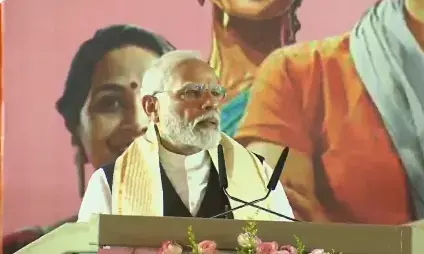 नारी अभिनंदन कार्यक्रम में पीएम मोदी बोले, कुछ लोगों को वंदन शब्द से दिक्कत