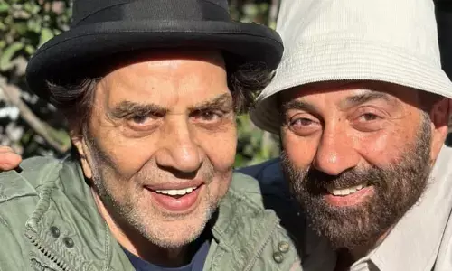 गदर 2 की सफलता से बेहद खुश धर्मेंद्र, कहा- किस्मत वाला होता है बाप वो...