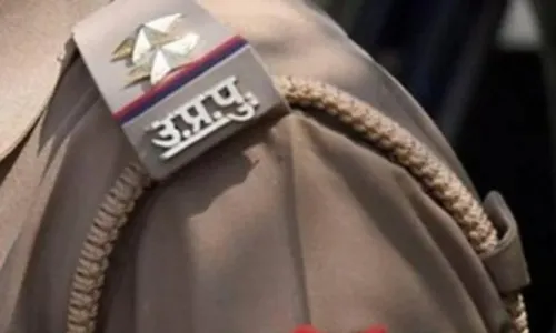 पीएम की फ्लीट देख युवक दौड़ा, पुलिस ने पकड़ा तो खुद को बताया भाजपा कार्यकर्ता पीएम की फ्लीट देख युवक दौड़ा, पुलिस ने पकड़ा तो खुद को बताया भाजपा कार्यकर्ता