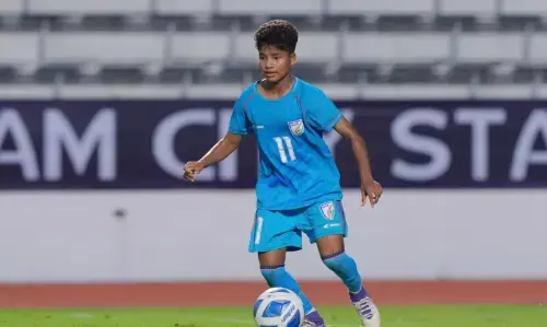 सुलंजना राउल की हैट्रिक की मदद से भारत ने ईरान को 3-0 से हराया सुलंजना राउल की हैट्रिक की मदद से भारत ने ईरान को 3-0 से हराया