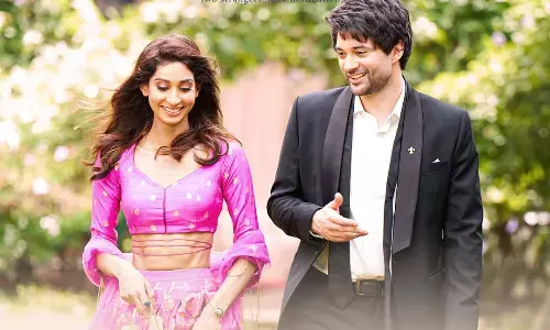 बेटे अवनीश ने फिल्म दोनों के नए गाने रांगला पर काफी मेहनत की हैं: सूरज बड़जात्या बेटे अवनीश ने फिल्म दोनों के नए गाने रांगला पर काफी मेहनत की हैं: सूरज बड़जात्या