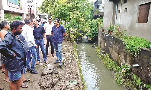 उफान पर नदी-नाले, घरों और दुकानों में घुसा पानी