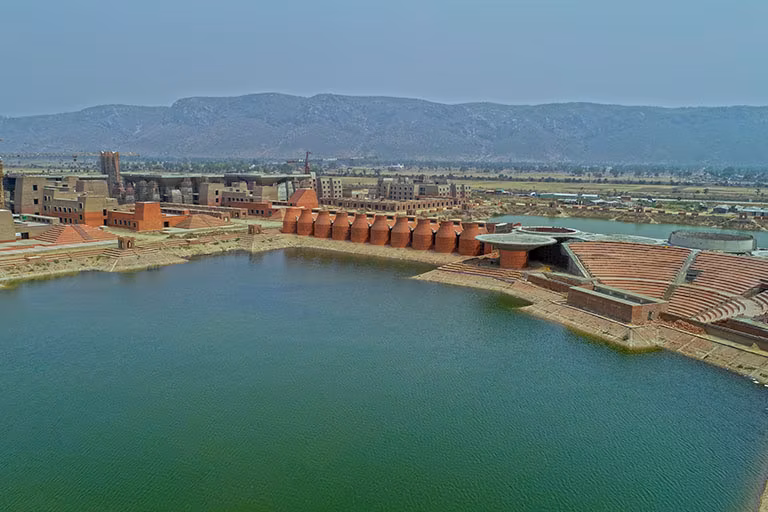 दुनिया का पहला जल विश्वविद्यालय बुंदेलखंड में प्रस्तावित दुनिया का पहला जल विश्वविद्यालय बुंदेलखंड में प्रस्तावित