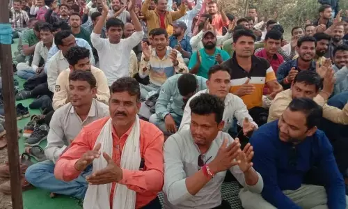 2.5 लाख आउटसोर्स की मांग मुख्यमंत्री वादा निभाईए, आउटसोर्स की महापंचायत बुलाईए