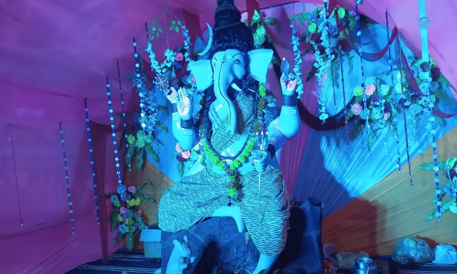 शहर के जयस्तंभ में विराजी भगवान गणेश की आकर्षक प्रतिमा