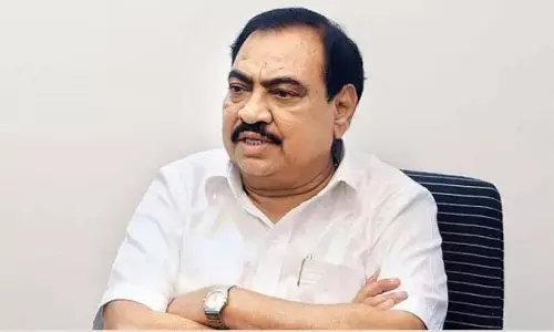 खडसे भाजपा और राकांपा (अजित) में आने के लिए हाथ पैर जोड़ रहे