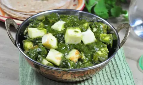 स्वाद और सेहत से भरपूर पालक पनीर, जानिए इसकी आसान रेसिपी