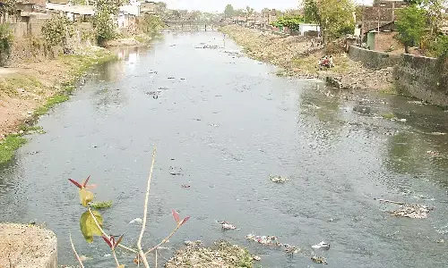 नाग नदी से सुरक्षा गार्ड का शव बरामद