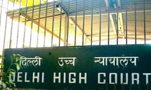 अनिर्दिष्ट डिग्री देने वाले संस्थानों पर कार्रवाई करें