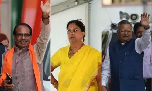 वसुंधरा और शिवराज को सीएम फेस से साइड कर क्यों चुनाव लड़ रही है बीजेपी? रमन सिंह को लेकर भी संशय बरकरार वसुंधरा और शिवराज को सीएम फेस से साइड कर क्यों चुनाव लड़ रही है बीजेपी? रमन सिंह को लेकर भी संशय बरकरार