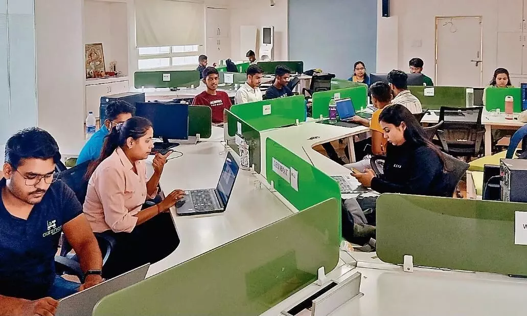 स्मार्ट सिटी के इनक्यूबेशन सेंटर को देश में मिला पहला स्थान स्मार्ट सिटी के इनक्यूबेशन सेंटर को देश में मिला पहला स्थान