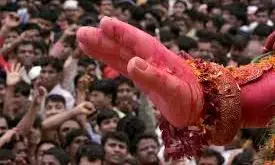 विसर्जन के बीच आतंकी प्रवेश की फर्जी कॉल का विघ्न, एक गिरफ्तार विसर्जन के बीच आतंकी प्रवेश की फर्जी कॉल का विघ्न, एक गिरफ्तार