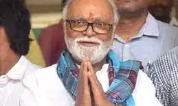 छगन भुजबल जब जेल में थे तो शरद पवार को ब्लैकमेल करते थे छगन भुजबल जब जेल में थे तो शरद पवार को ब्लैकमेल करते थे