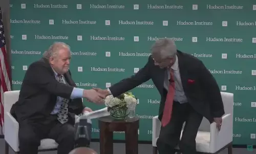 अमेरिका के साथ बातचीत में जयशंकर ने आतंकवाद के प्रति कनाडा के अनुमोदनात्मक रवैये का मुद्दा उठाया अमेरिका के साथ बातचीत में जयशंकर ने आतंकवाद के प्रति कनाडा के अनुमोदनात्मक रवैये का मुद्दा उठाया