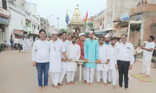 पर्यूषण पर्व के समापन पर धूमधाम से निकली श्रीजी की शोभायात्रा पर्यूषण पर्व के समापन पर धूमधाम से निकली श्रीजी की शोभायात्रा