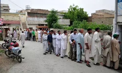 पाकिस्तान में चल रही परिसीमन प्रक्रिया से टेंशन में राजनीतिक दल पाकिस्तान में चल रही परिसीमन प्रक्रिया से टेंशन में राजनीतिक दल