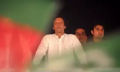 इमरान के जेल में बंद होने के कारण, पीटीआई एक विश्वसनीय चेहरा खोजने के लिए संघर्ष कर रही