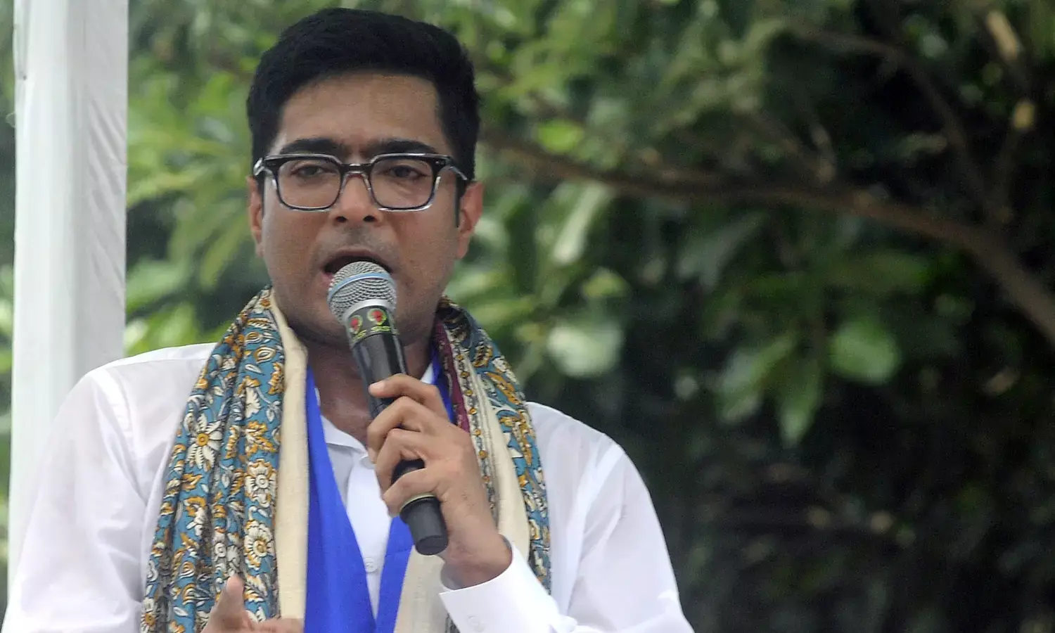 तृणमूल ने उस उड़ान को जानबूझकर रद्द करने का आरोप लगाया, जिससे पार्टी नेताओं को दिल्ली पहुंचना था