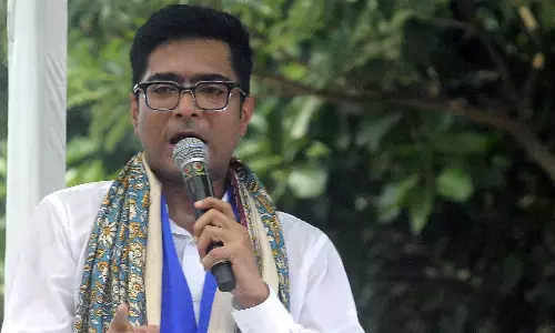 तृणमूल ने उस उड़ान को जानबूझकर रद्द करने का आरोप लगाया, जिससे पार्टी नेताओं को दिल्ली पहुंचना था तृणमूल ने उस उड़ान को जानबूझकर रद्द करने का आरोप लगाया, जिससे पार्टी नेताओं को दिल्ली पहुंचना था