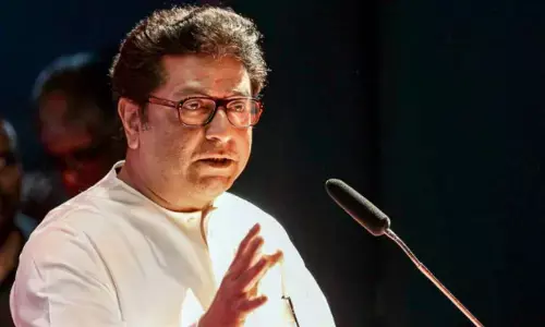 आनंद- उत्साह की कीमत चुका रहे हैं, राज ठाकरे ने त्योहारों में डीजे की आवाज पर चिंता जताई आनंद- उत्साह की कीमत चुका रहे हैं, राज ठाकरे ने त्योहारों में डीजे की आवाज पर चिंता जताई