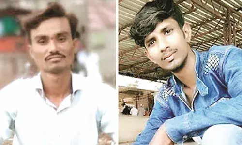 अज्ञात वाहन की टक्कर से दुपहिया सवार दो युवकों की मौत