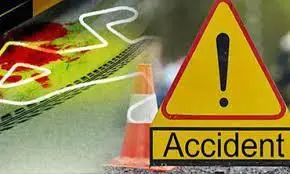 ट्रक की टक्कर से मामा-भांजा गंभीर जख्मी, अलग-अलग स्थानों पर सड़क हादसे