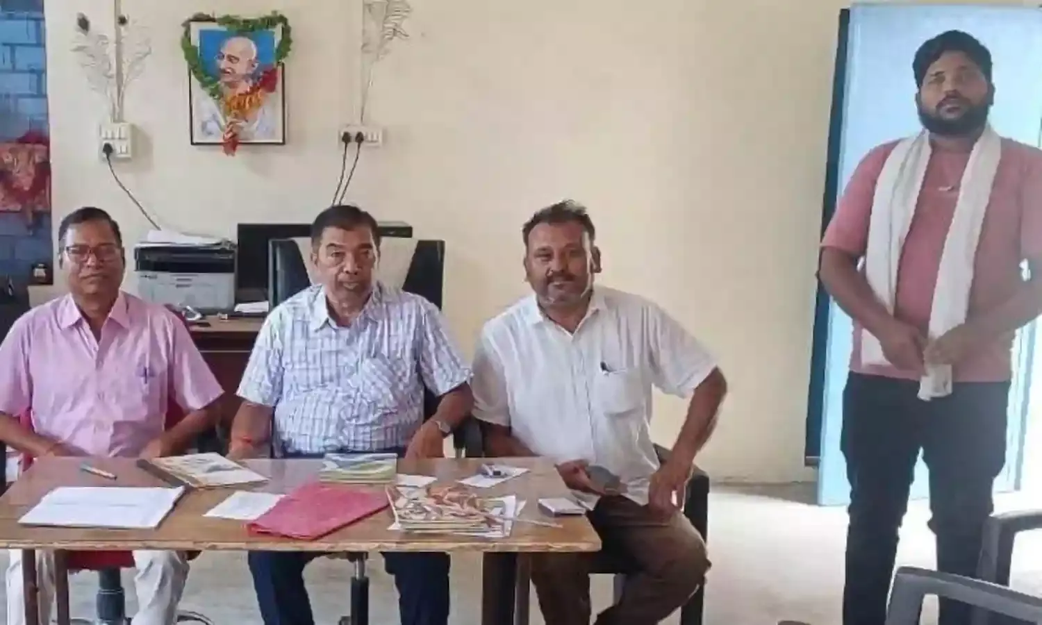 ग्रामसभा में ग्रामीणों को दिया गया स्वास्थ्य लाभ