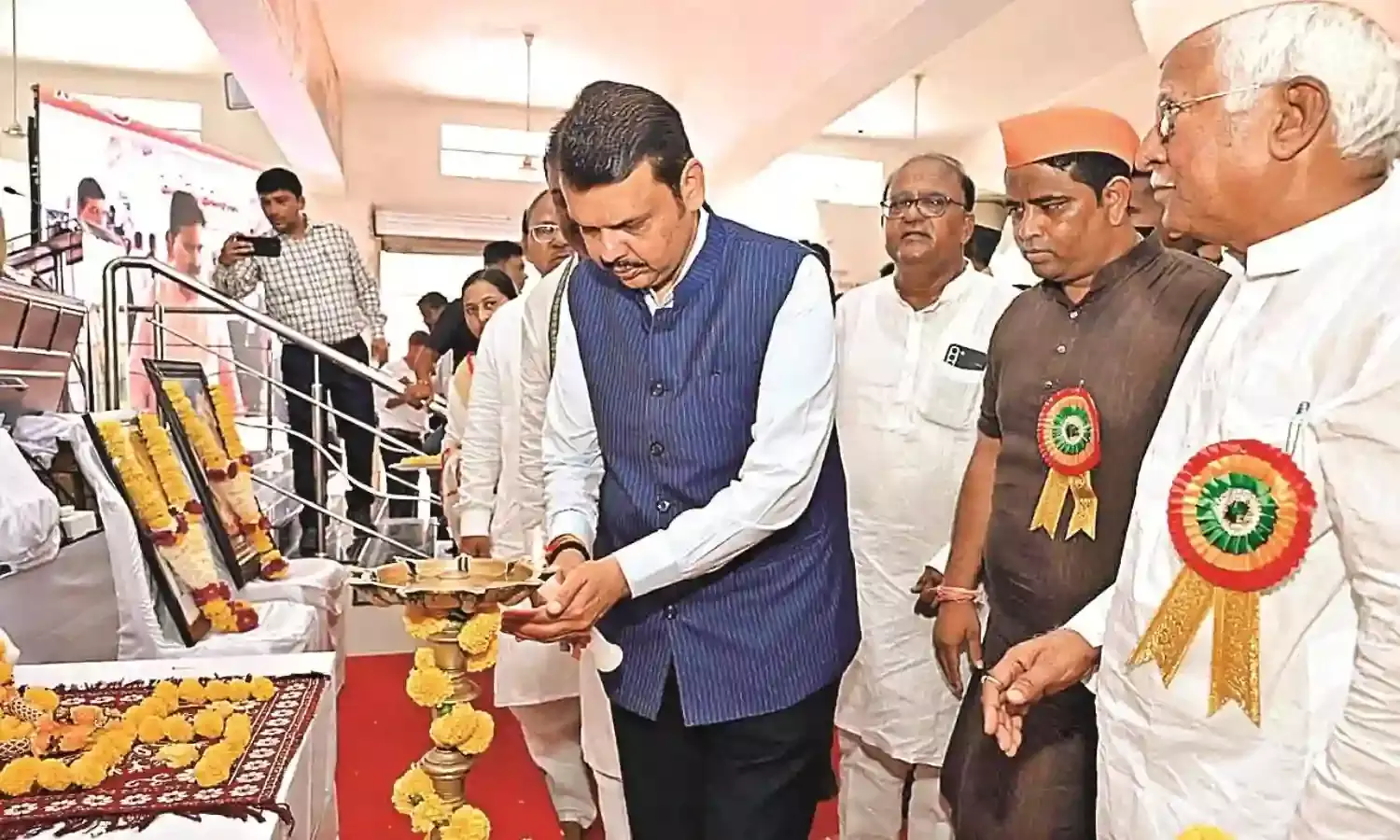 तुकड़ोजी महाराज ने साहित्य और  भजनों से समाज को दिखाई दिशा - फडणवीस