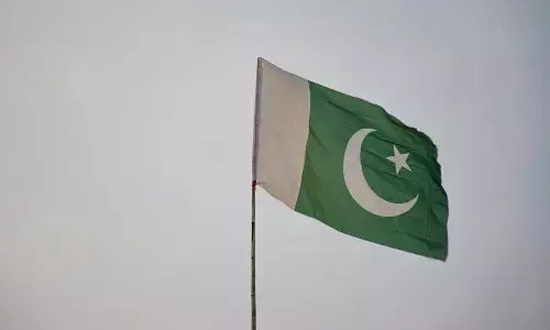 कर्ज लेने के मामले में पाकिस्तान नंबर वन, आर्थिक तंगी और राजनीतिक अस्थिरता के चलते बढ़ रही है देश की परेशानियां